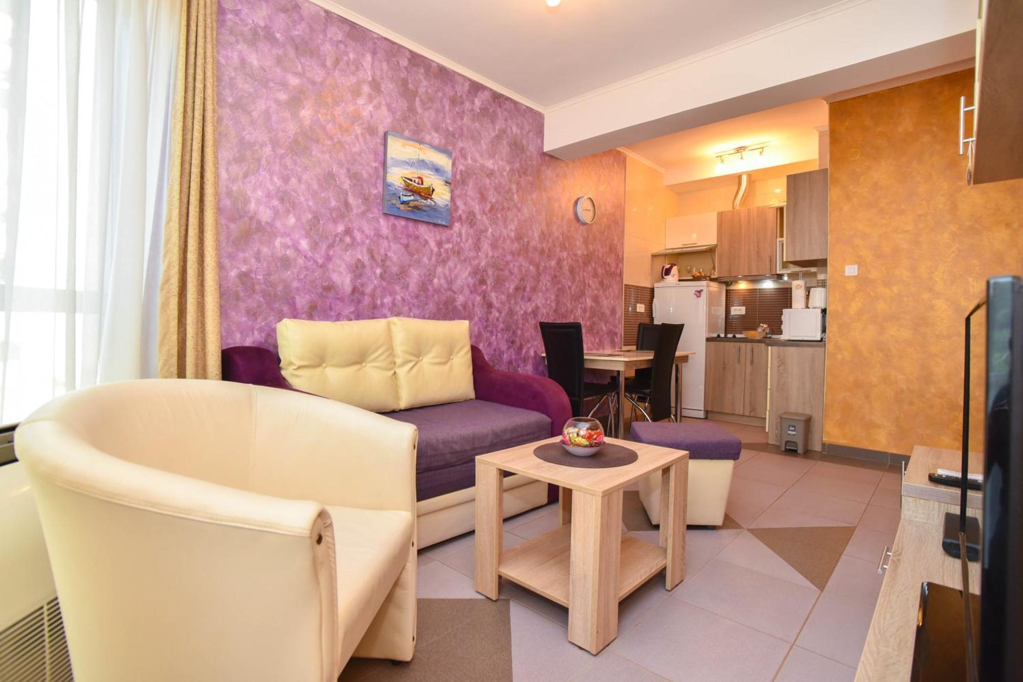 Apartment Golden Lavender บุดวา ภายนอก รูปภาพ