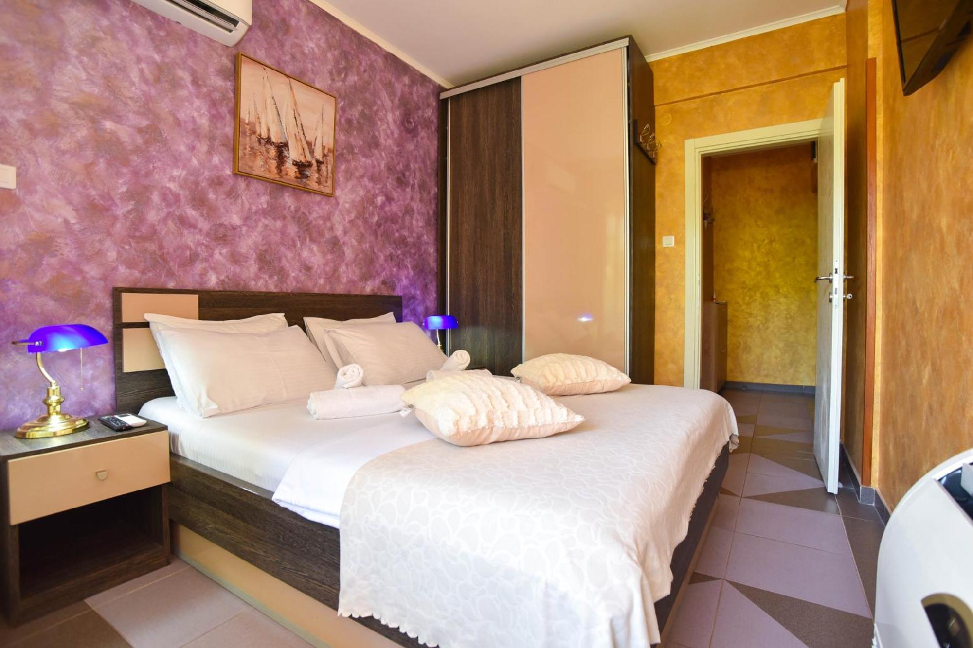 Apartment Golden Lavender บุดวา ภายนอก รูปภาพ