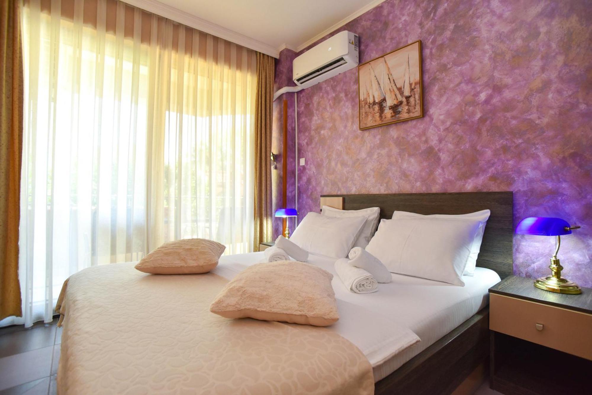 Apartment Golden Lavender บุดวา ภายนอก รูปภาพ