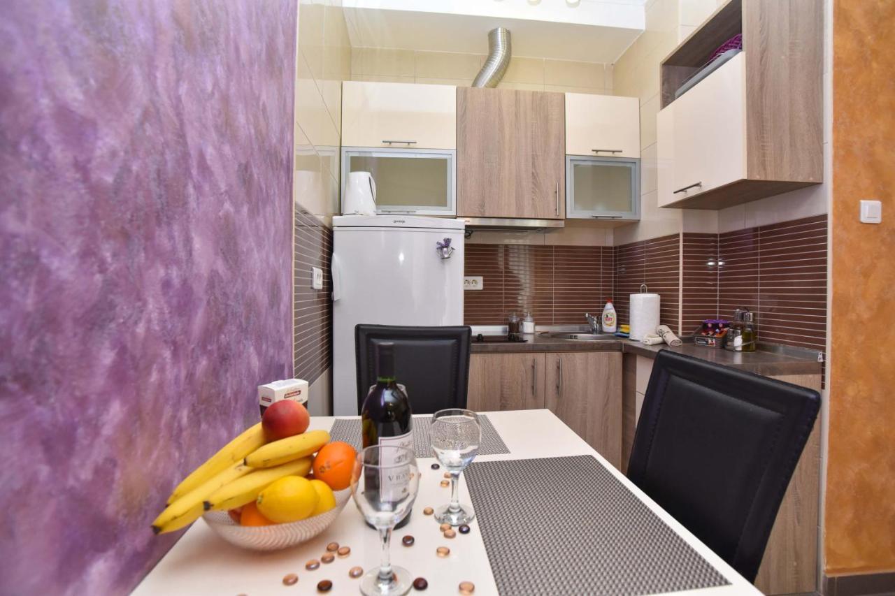 Apartment Golden Lavender บุดวา ภายนอก รูปภาพ